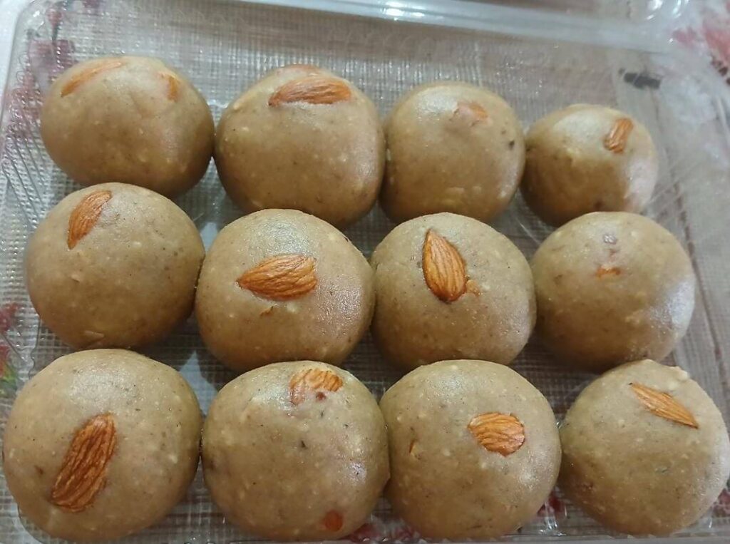 desi ghee, ata, badam laddu(pinni) best sweets served by all rounder chatore